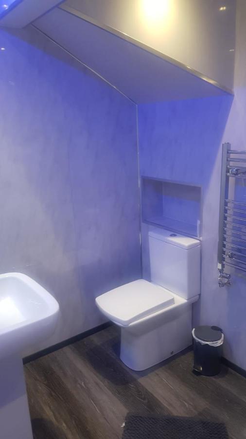 Highfields Living - All Rooms Ensuite- Free Wifi- Free Local Parking Шеффілд Екстер'єр фото