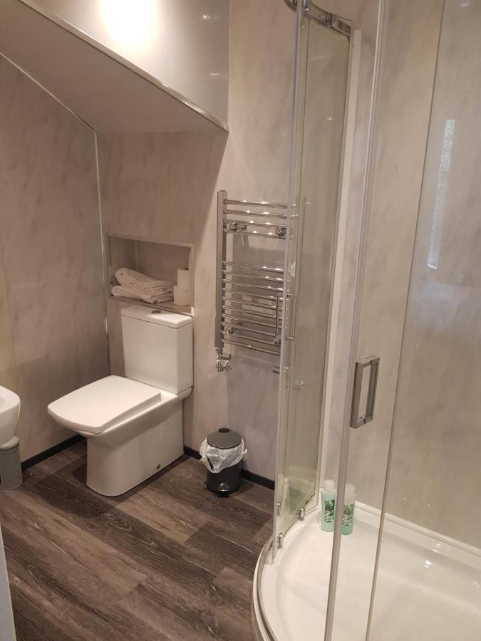 Highfields Living - All Rooms Ensuite- Free Wifi- Free Local Parking Шеффілд Екстер'єр фото
