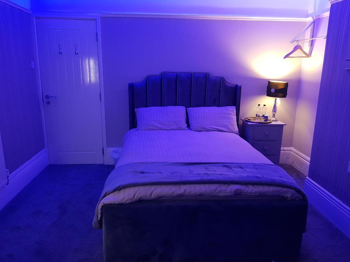 Highfields Living - All Rooms Ensuite- Free Wifi- Free Local Parking Шеффілд Екстер'єр фото