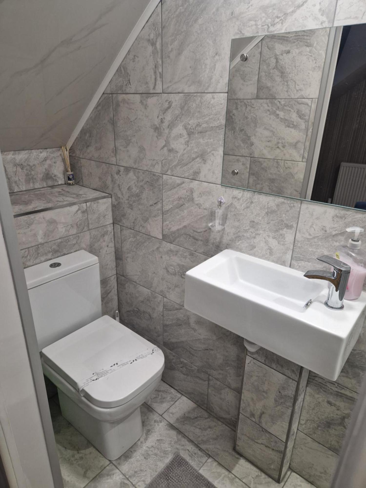 Highfields Living - All Rooms Ensuite- Free Wifi- Free Local Parking Шеффілд Екстер'єр фото